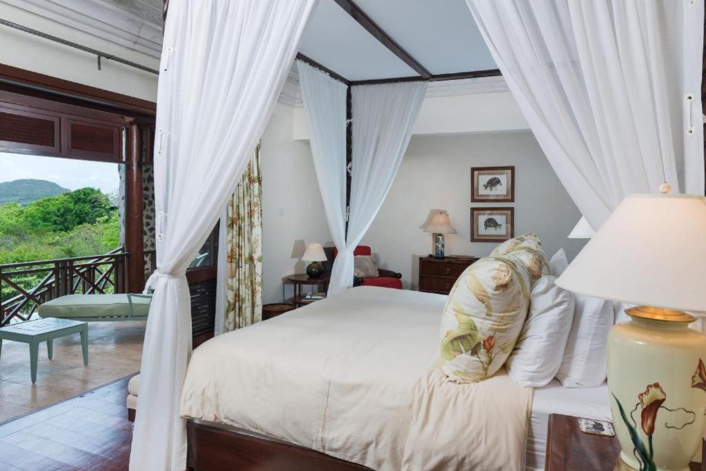 Canouan Estate Resort & Villas Charlestown Extérieur photo